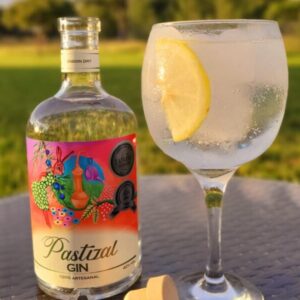 cropped-3549acd2-db92-4692-b293-4af5e4b797ca.jpg Gin