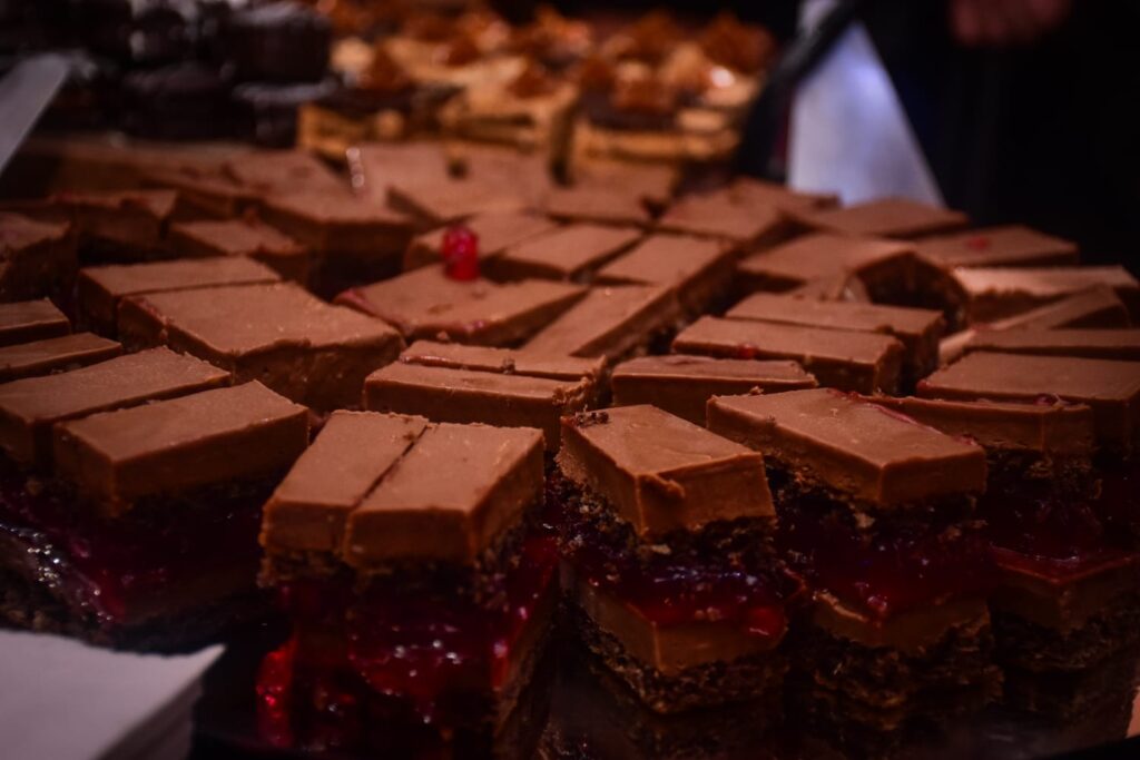 36227510-d257-4e8e-8ba5-8640bfce8ea3