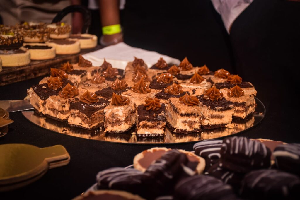 f7b3ab18-edaf-4e53-b6b8-f28083fe275b