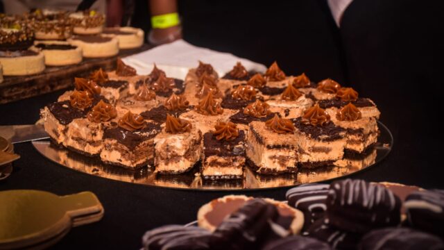 f7b3ab18-edaf-4e53-b6b8-f28083fe275b